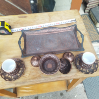 Метален сервиз за кафе - 2 чаши и захарница и поднос., снимка 4 - Сервизи - 45060895