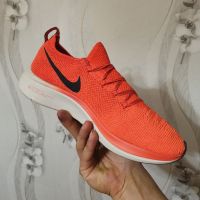 маратонки Nike Zoom Fly Flyknit Bright Crimson  номер 41,5 -42, снимка 6 - Маратонки - 45344637