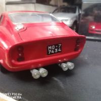 Колекционерски модел Ferrari - 250 GTO / 1962 1/18 Bburago, снимка 2 - Колекции - 45117957