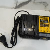 DeWALT DCE088G - Зелен лазер с батерия 2.0 Ah и зарядно DCB 1104, снимка 7 - Други инструменти - 45693961
