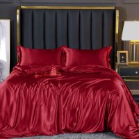 Висококачествен Спален Комплект от Сатен от 4 Части в Бургундско Червено, снимка 2 - Спално бельо - 41589158