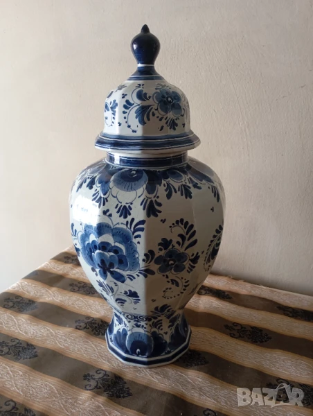 Порцеланова купа с капак,ваза блу делф, снимка 1