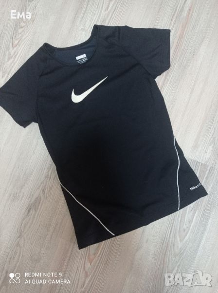Спортна тениска Nike, 140/152 размер , снимка 1