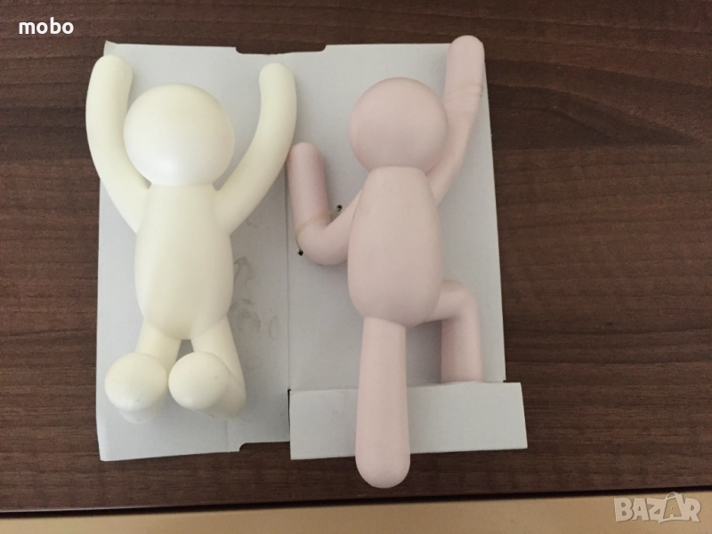 Закачалки  UMBRA - с форма на човечета - 3 броя, цвят бял,бледо розов и розов, снимка 1