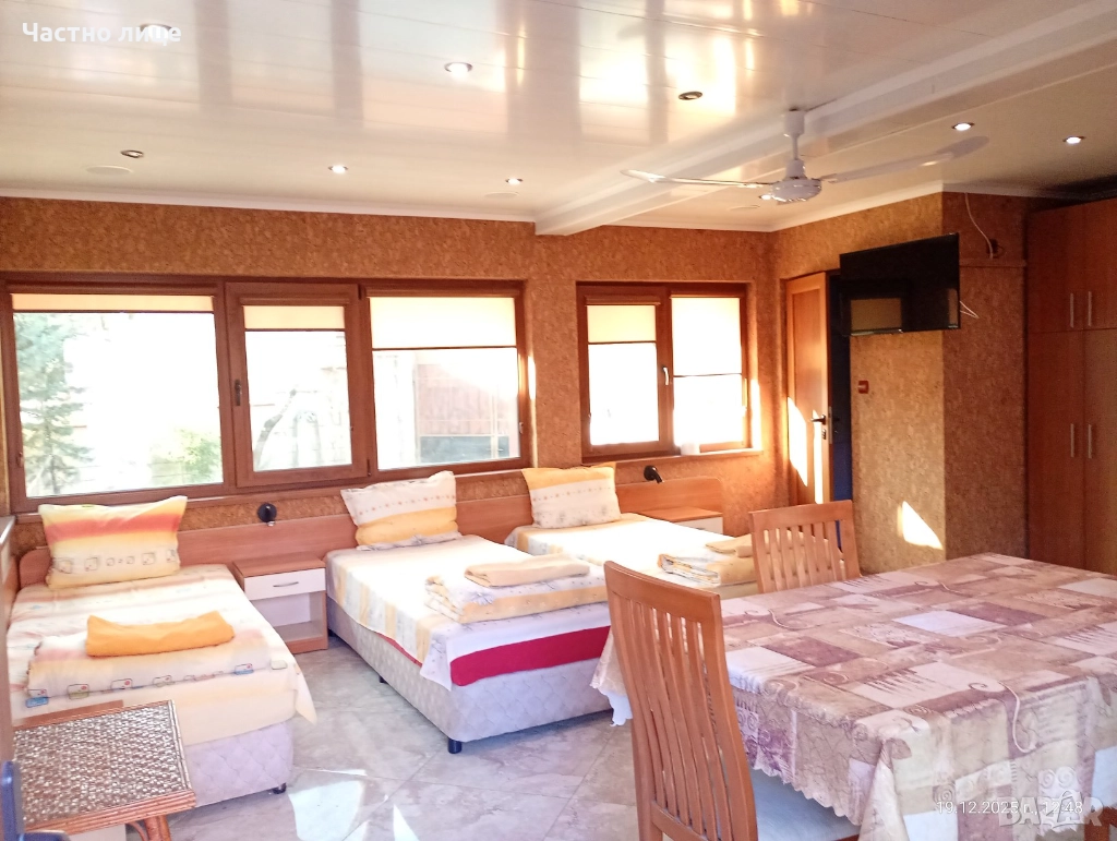 Квартира за Двама/Трима, отделен вход, баня/WC, кухненски бокс, климатик, снимка 1