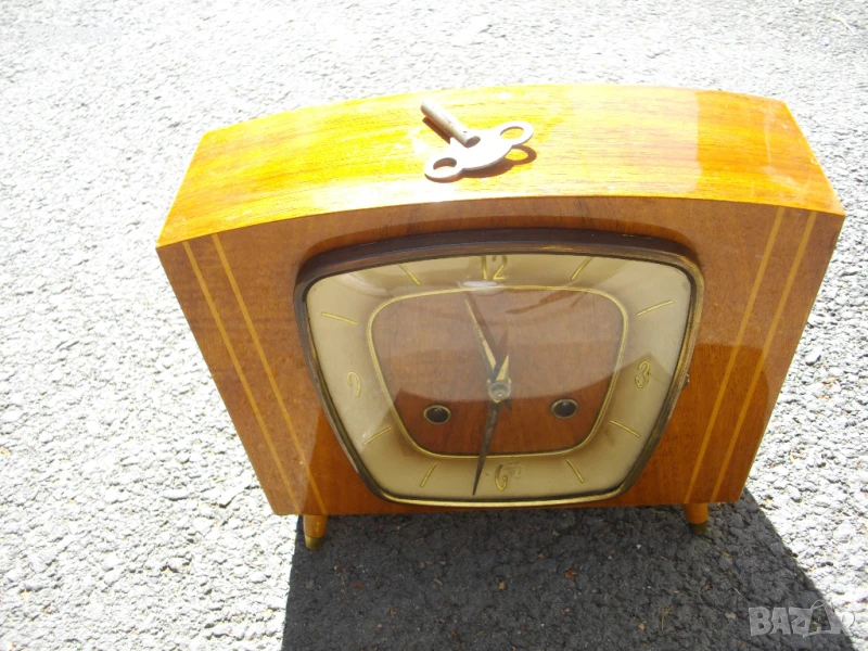 СТАР КАМИНЕН ЧАСОВНИК, снимка 1