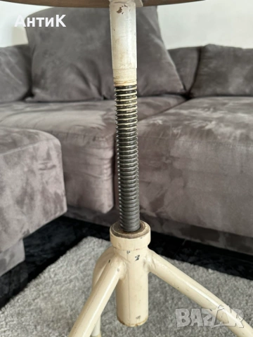 Соц Медицинско Столче на Винт, снимка 5 - Столове - 53614304