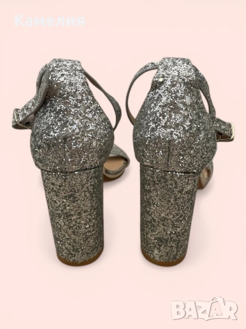 Брокатени обувки на ток, снимка 4 - Дамски обувки на ток - 49380135