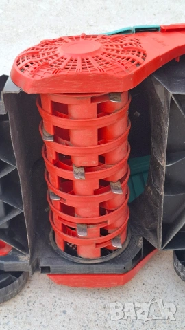 Електрически аератор BOSCH AVR1100 , снимка 7 - Градинска техника - 53683667