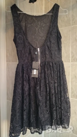 Дантелена черна рокля XS, снимка 2 - Детски рокли и поли - 50888451