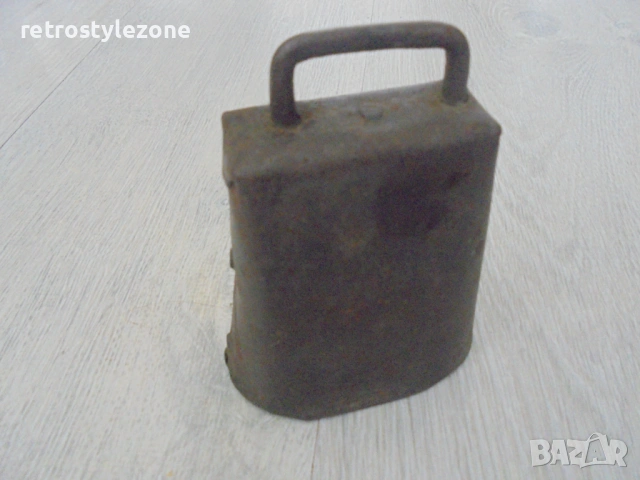 № 8453 стара желязна хлопка   - размер 10 / 8,5 / 5 см , снимка 3 - Други ценни предмети - 53143379