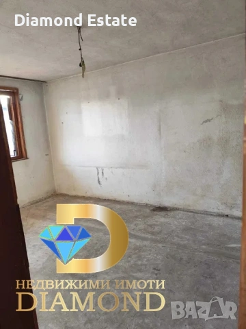 Триетажна вила в село Въгларово, обл. Хасково, снимка 8 - Вили - 53885564