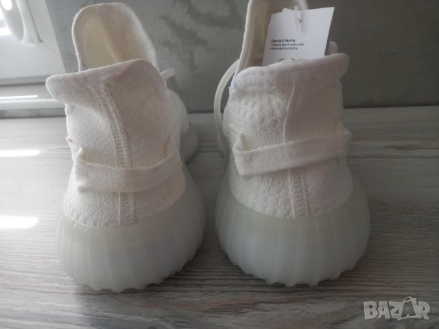 Adidas Yeezy Boost 350 V2 Bone - номер 42, снимка 6 - Маратонки - 46667684