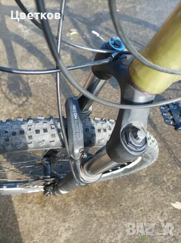 Планински велосипед Giant 29 цола, части Deore XT, хидравлични спирачки, снимка 9 - Велосипеди - 50078032