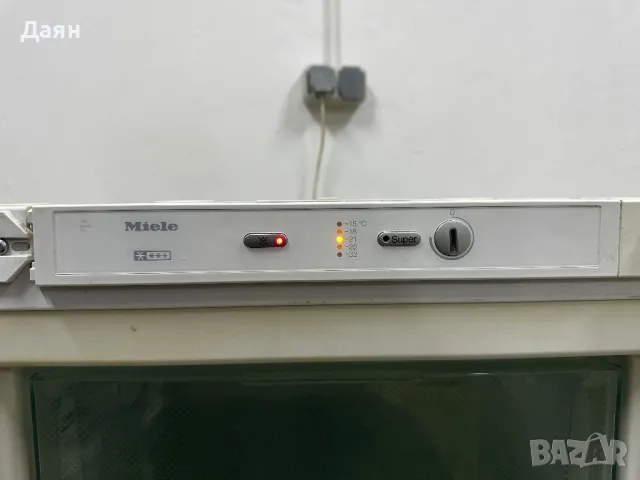 Фризер за вграждане Miele F 9212 i, снимка 3 - Фризери - 48653592