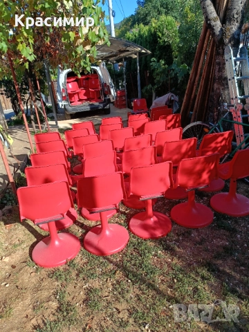 Винтидж въртящи се пластмасови столове. 60 лв. за бр. Има налични бройки, снимка 3 - Антикварни и старинни предмети - 51526353