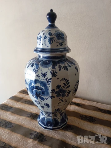 Порцеланова купа с капак,ваза блу делф