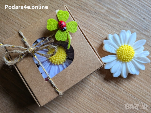 Подаръчна кутийка Маргаритка за Осми Март от ароматен глицеринов сапун, снимка 8 - Подаръци за жени - 53467705