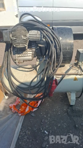 Компресор внос Германия работяш в отлично състояние без ръжда , снимка 2 - Друга електроника - 51401255