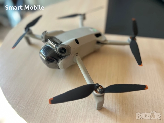 Продавам DJI Mini 4 Pro Fly More Combo , снимка 2 - Дронове и аксесоари - 52235432