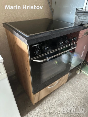Печка с керамични котлони Miele Classic, снимка 4 - Печки, фурни - 53878988