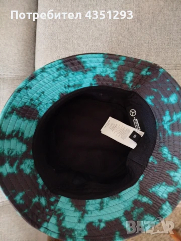 Шапка Mercedes Benz Petronas Formula One Edition, снимка 3 - Шапки - 51113056