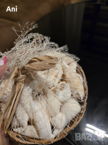 Плетен панер с бели мидички, снимка 3 - Други - 51487848