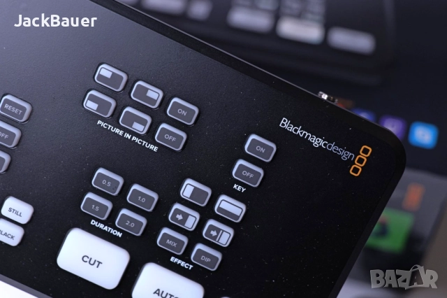 Blackmagic design ATEM Mini видео смесител за Live излъчвания, снимка 2 - Камери - 52771520