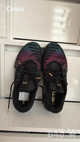 оригинални нови маратонки найк 44 номер, снимка 2 - Маратонки - 51826092