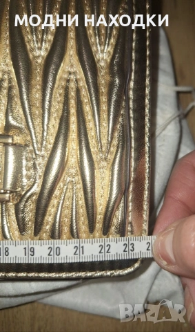 GUESS Оригинална Дамска Чанта, снимка 12 - Чанти - 53509255