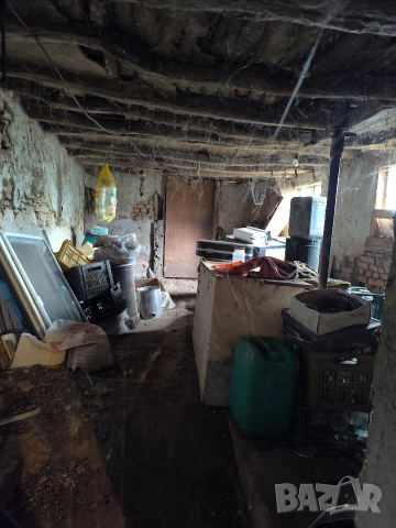 Продавам здрава двуетажна тухлена къща в село Дянково, снимка 11 - Къщи - 52822497