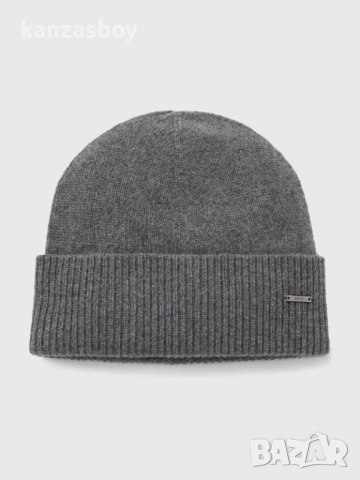 hugo boss - страхотна зимна шапка