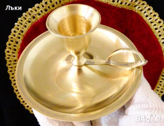 Бронзов свещник с дръжка 5.5 см. 