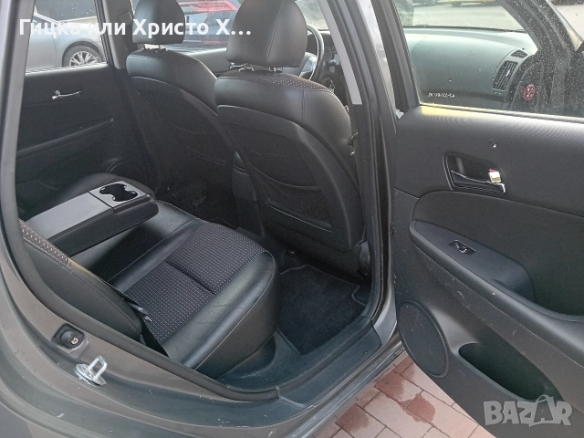 Hyundai i30 1.6i 126kc Exclusive , снимка 14 - Автомобили и джипове - 52839611