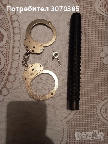 Испански белезници и телескопична палка 