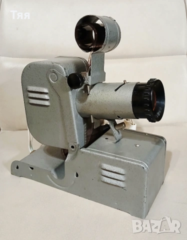 Прожекционен апарат , снимка 3 - Антикварни и старинни предмети - 54004852