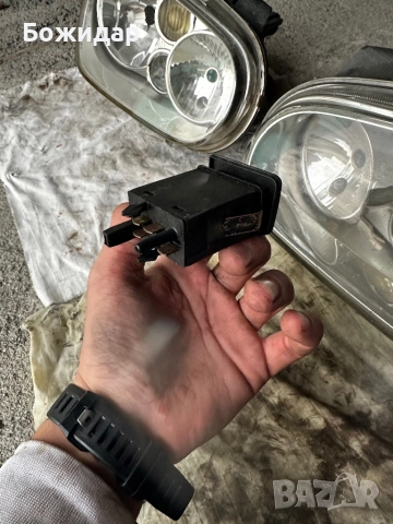 Продавам фарове със халогени за голф4, снимка 4 - Части - 52777170