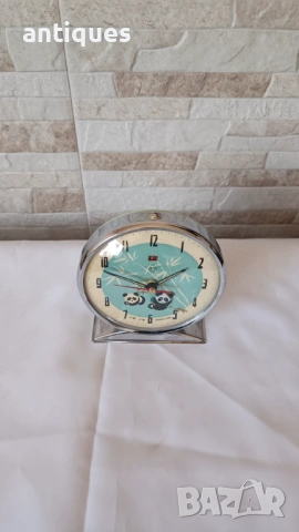 Стар часовник / будилник - Diamand - Панди - 1970г., снимка 4 - Антикварни и старинни предмети - 53796534