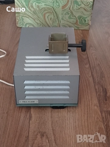 Прожекционен апарат , снимка 3 - Антикварни и старинни предмети - 53020759