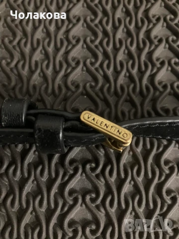 Дамска кожена чанта Valentino, снимка 8 - Чанти - 50700445