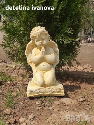 Молещо се ангелче от вибробетон , снимка 5 - Декорация за дома - 54238953