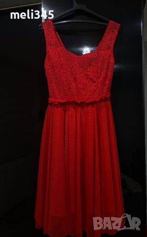 Дамска рокля М-Л размер, снимка 1 - Рокли - 46410512