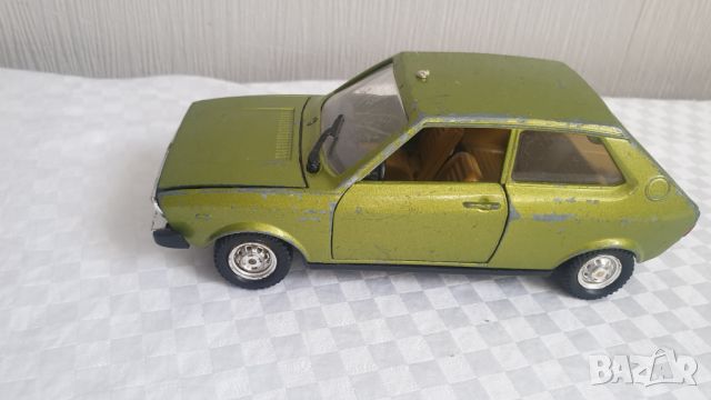 Стар модел  1/25 Volkswagen Polo , снимка 2 - Колекции - 46322593