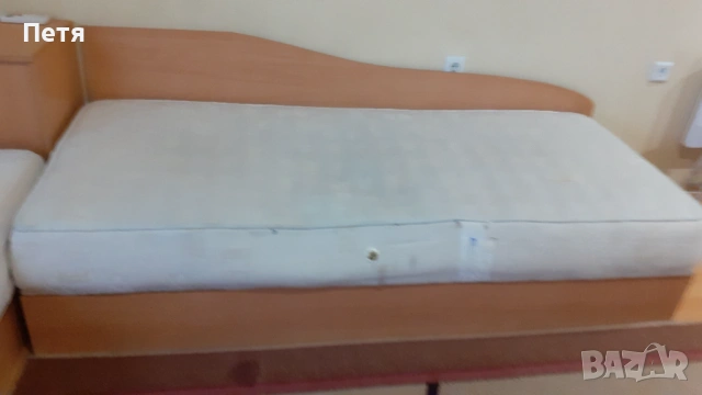 Продавам спешно две ъглови легла за 35евро., снимка 2 - Дивани и мека мебел - 53261568