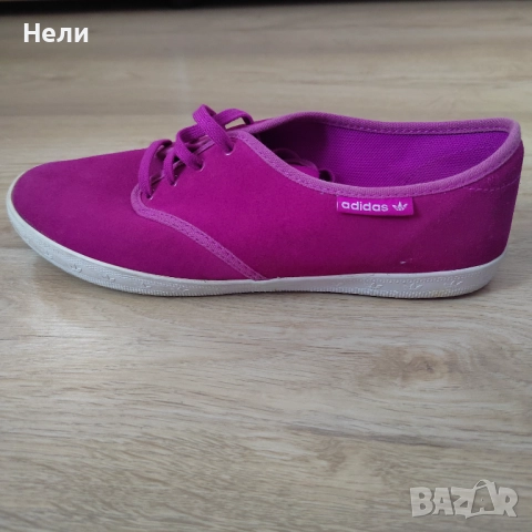 Дамски маратонки Adidas, снимка 2 - Маратонки - 52208505