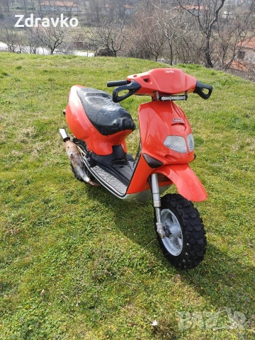 Скутер априлия рали 50, снимка 3 - Мотоциклети и мототехника - 53694727