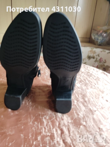 Дамски черни боти естествен велур /обърната кожа Geox 39 номер, снимка 9 - Дамски боти - 53415701