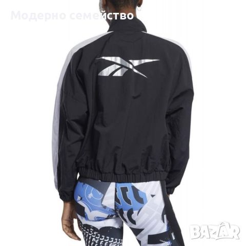 Дамско спортно яке reebok woven jacket black, снимка 1 - Якета - 46690231