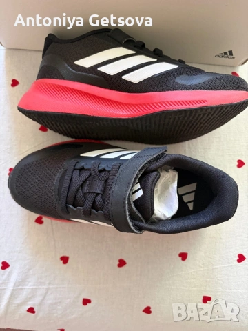 Маратонки Adidas 30 номер, снимка 3 - Детски маратонки - 54118071