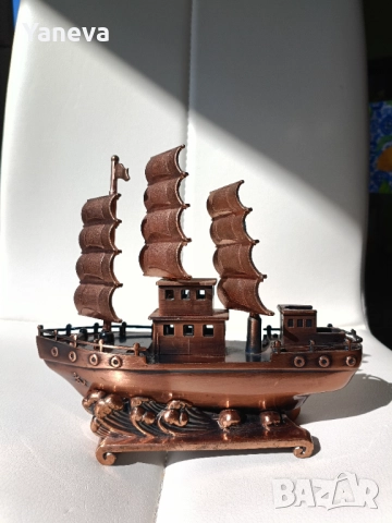 Декоративна фигурка на кораб на Благоденствието . ​, снимка 4 - Фигурки - 51919332